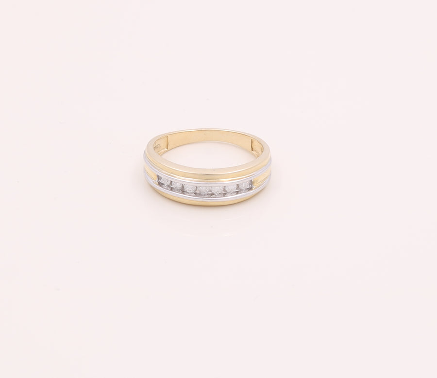 10k Yellow Gold Diamond  Wedding Ring Size 10