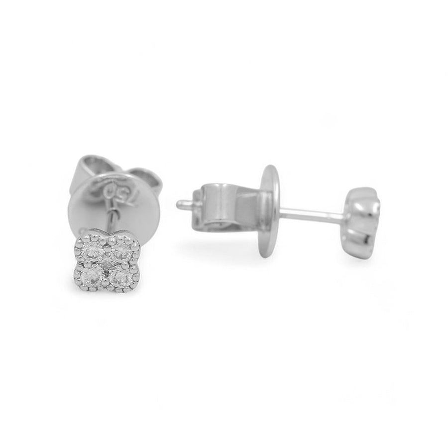 18K  White Gold Stud Earrings with 0.20Tw Round Diamonds