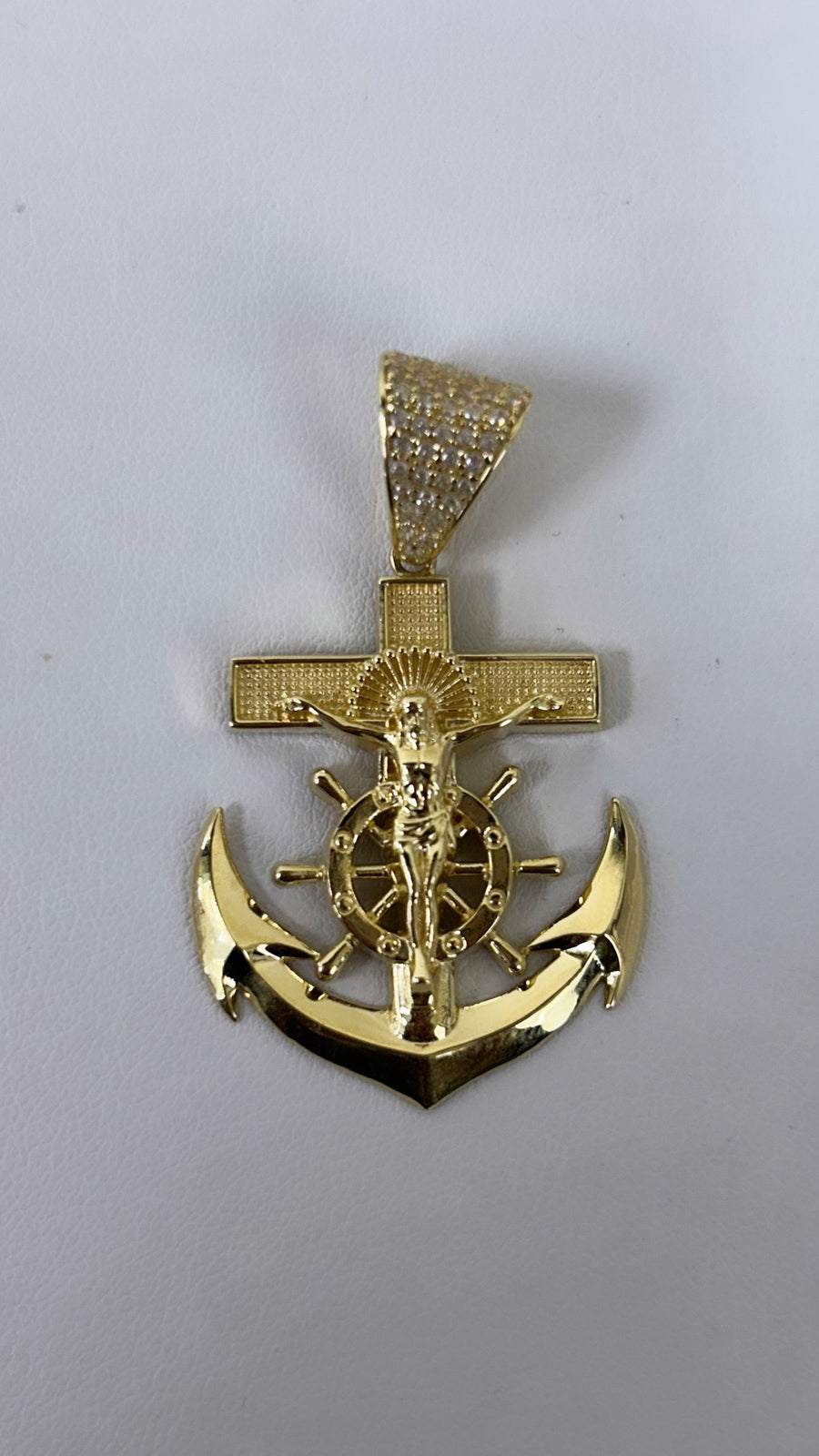 Anchor pendant with Jesus