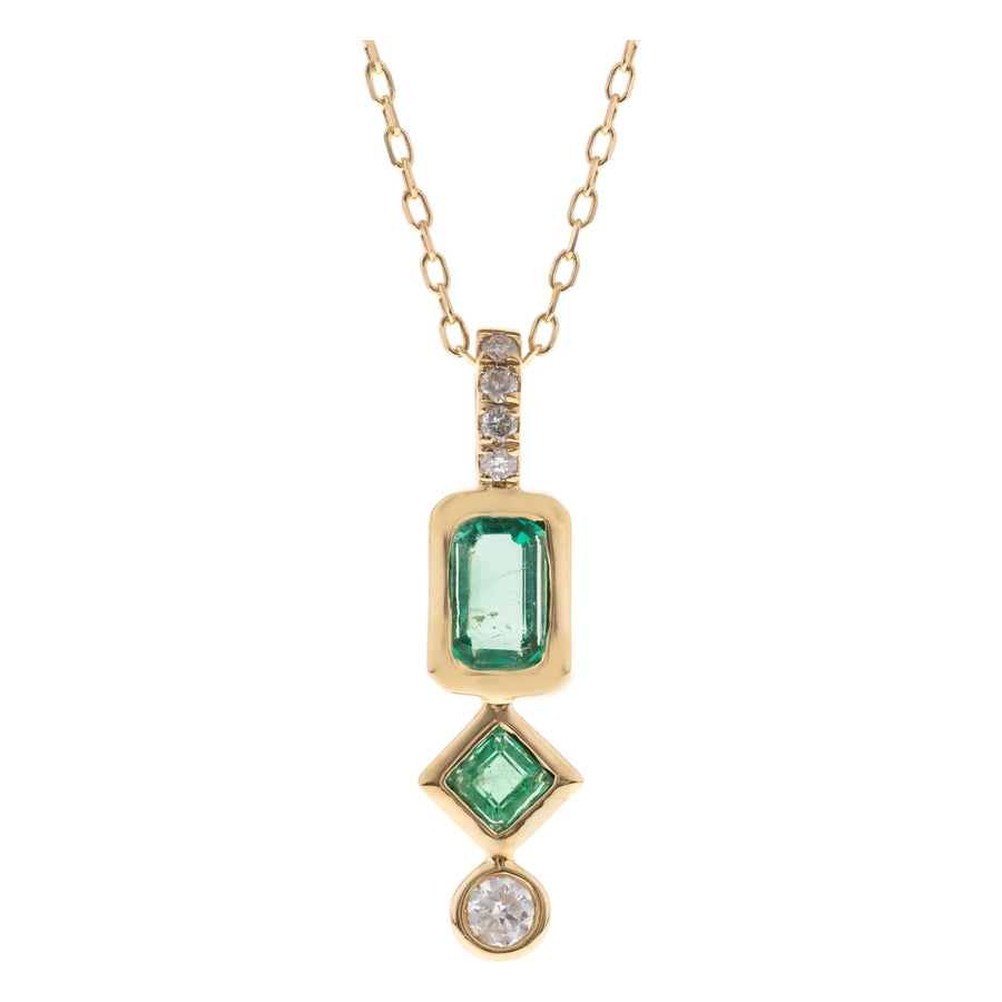 18K Yellow Gold Fancy Link Diamond Necklace with 0.26 Ractangular Cushion Emeralds and 0.08Tw Round Diamonds